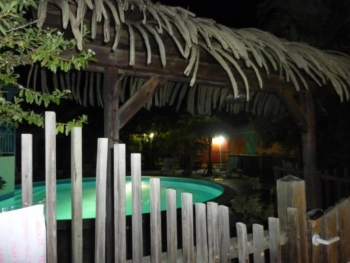 Bungalow La Papaye Bleue Residence Acces Piscine & Plage Saint-Francois  Zewnętrze zdjęcie