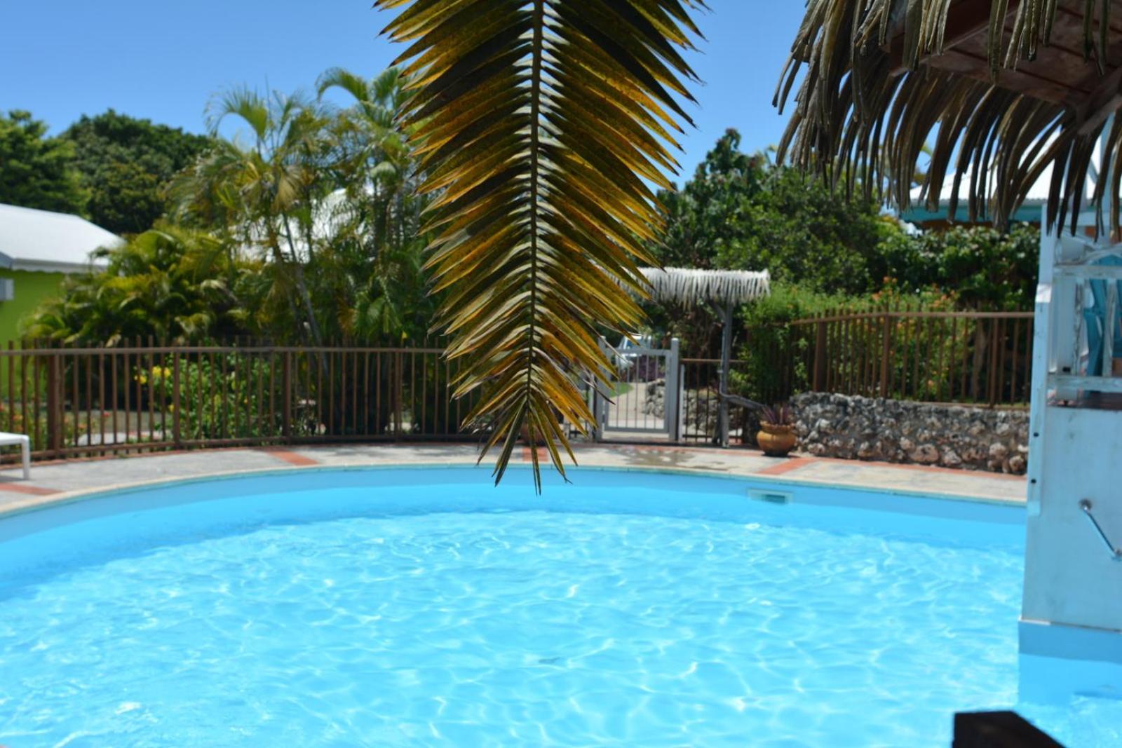 Bungalow La Papaye Bleue Residence Acces Piscine & Plage Saint-Francois  Zewnętrze zdjęcie